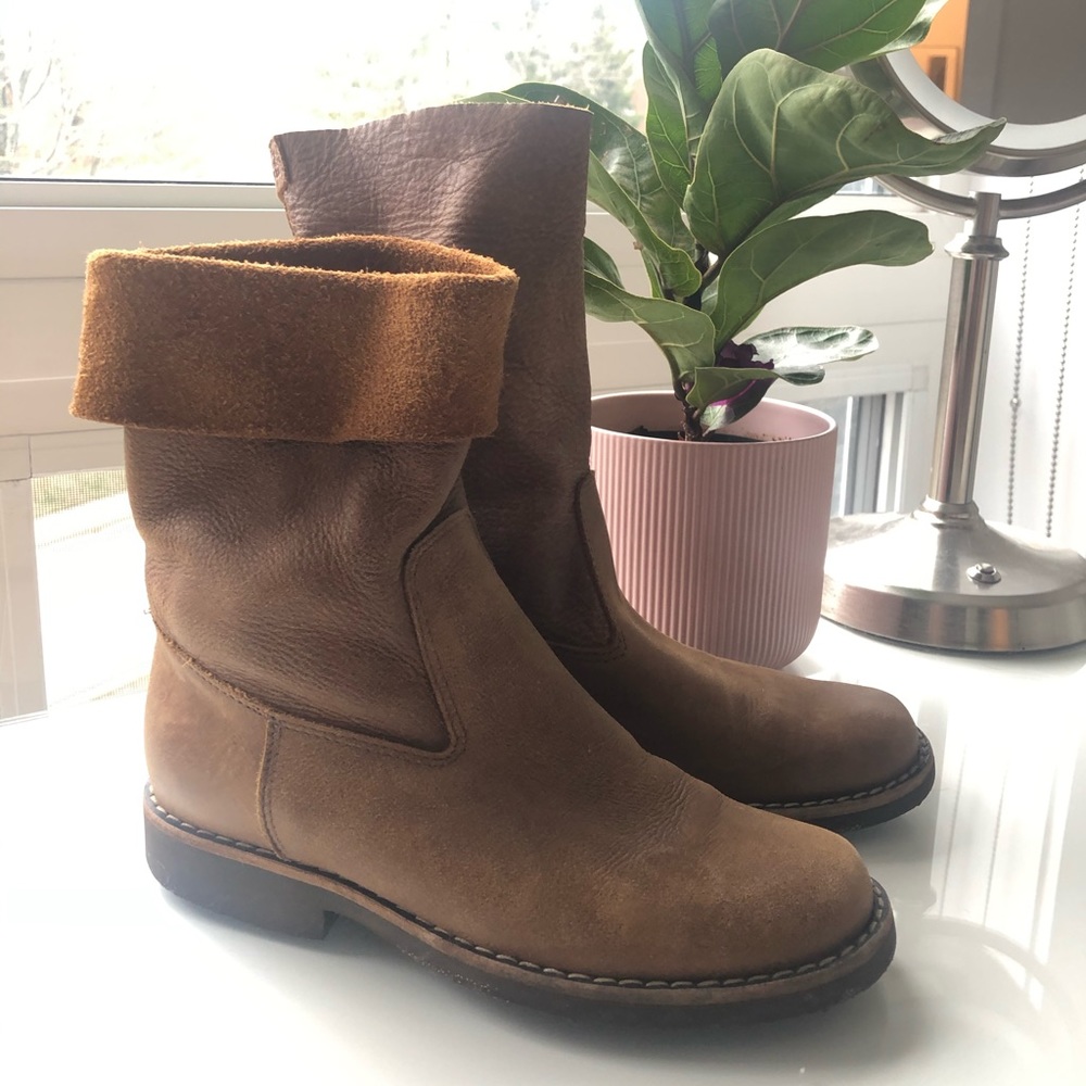 Roots Tribe Leather Roll Over Boots
